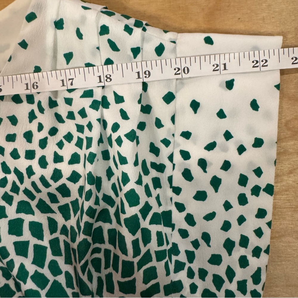 Chic Green Patterned Mini Dress - image 8